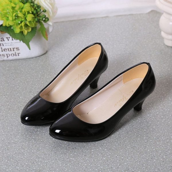 Four Seasons High Heels Single Shoes Women's Low Heel Fashion Pointy Toe Shoes 5CM Block Heel Casual Leather Shoes Low Heel Work Show Shoes