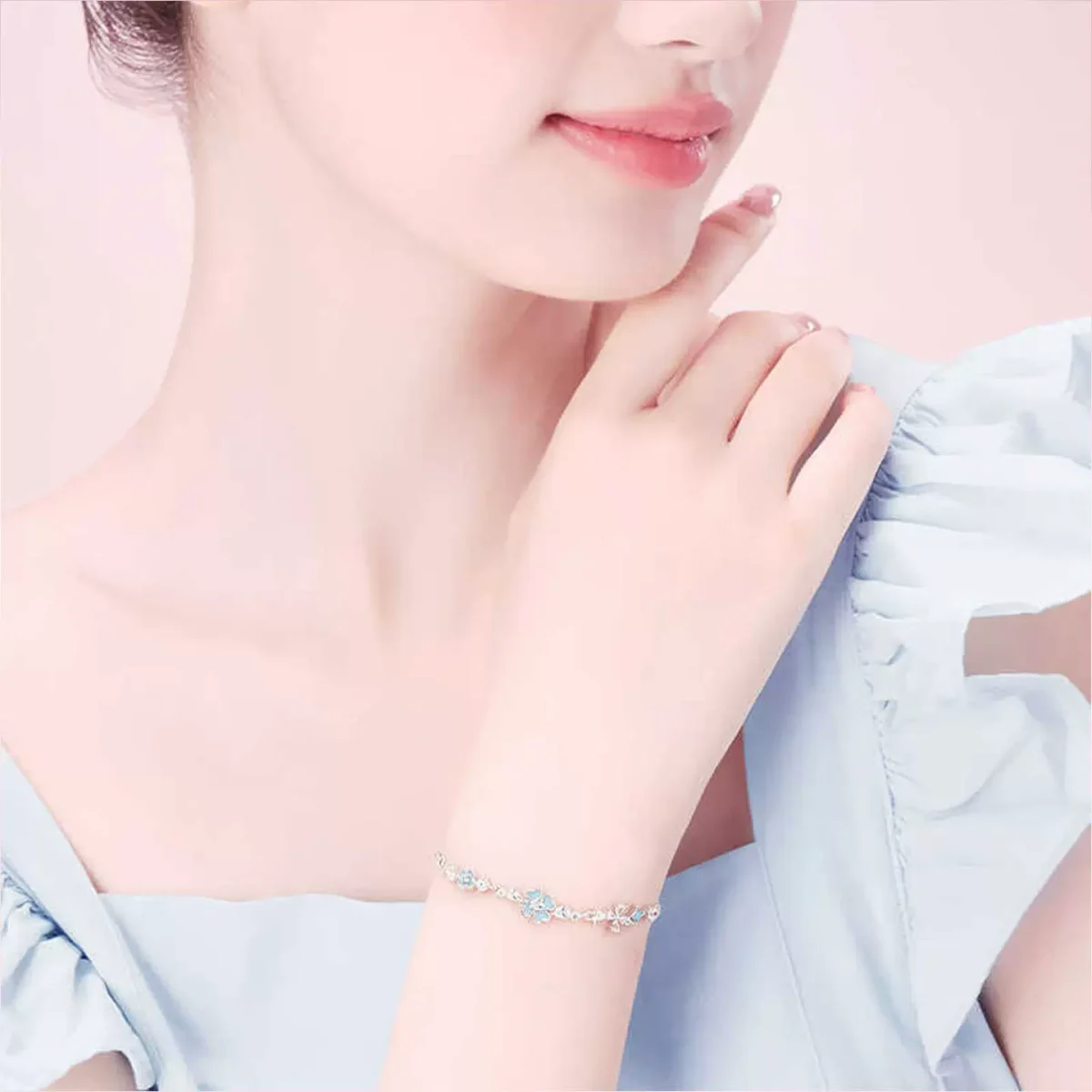 Four-leaf clover bracelet for women, light luxury, niche, exquisite birthday gift, Qixi Festival, 2026 new style - Image 2