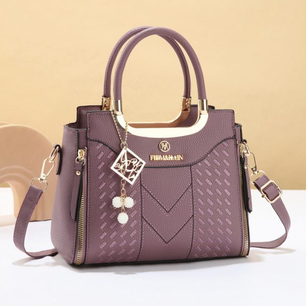 Large capacity handbag for women, 2025 new autumn/winter embroidered thread ladies' bag, simple texture single-shoulder large bag, mom bag