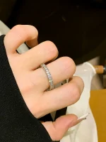 Fall at a glance! Super flash full diamond ring, women's light luxury, high-end tail ring, plain ring ring, women's niche design ring - Image 4