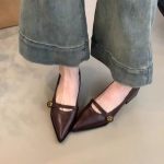 Versatile fashion retro pumps women's camellia buckle thick heel single shoes pointed toe temperament Mary Jane shoes - Image 2