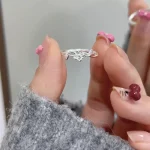 J610 Vine Daisy Flower Ring, Niche Design Light Luxury and High-End 2025 New Resin Ring - Image 5