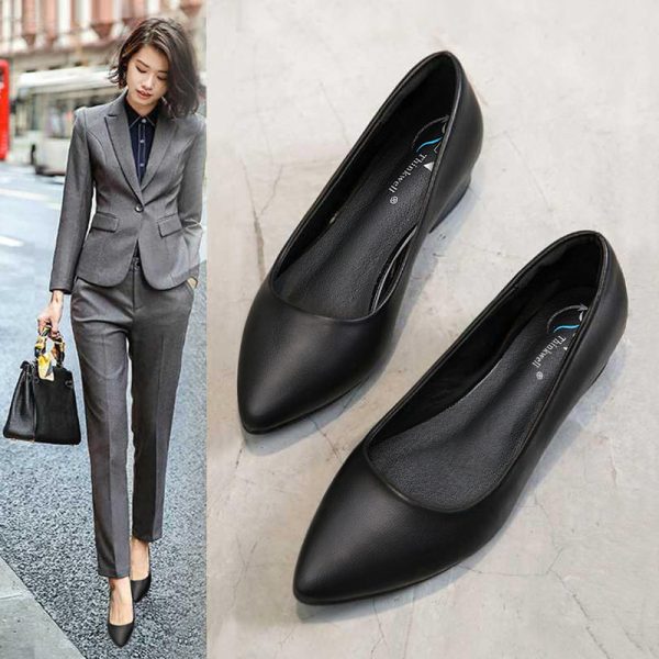 Work shoes for women, autumn and winter singles, soft leather and soft soles, flat black small leather shoes, professional chunky heels, mid-heel women's shoes