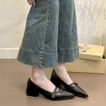 Versatile fashion retro pumps women's camellia buckle thick heel single shoes pointed toe temperament Mary Jane shoes - Image 3