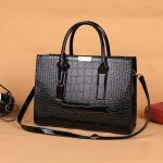 2026 cross-border wholesale crocodile pattern crossbody handbag European and American retro travel new fashion shoulder bag bag women's bag