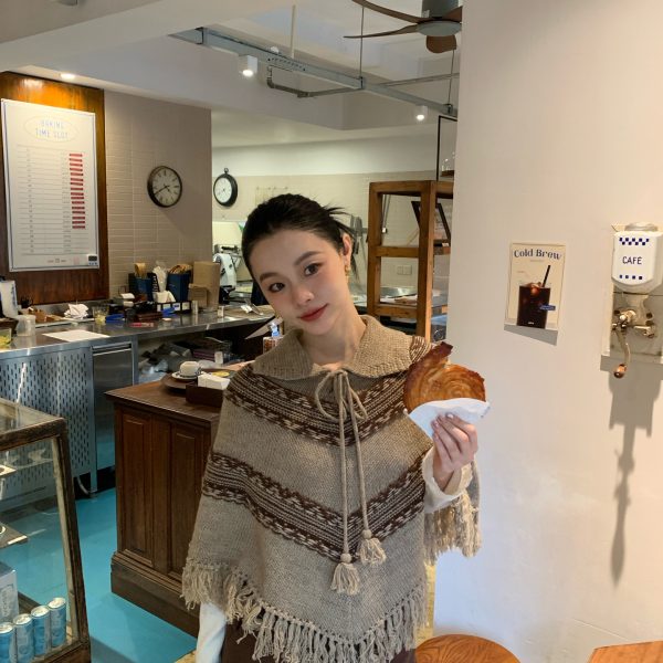 [Interpretation] NEWOPEN25 winter ethnic style retro fringed shawl sweater cropped coat women's C8201