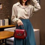 Women's small round bag internet celebrity crossbody phone bag, mature and elegant handbag, cross-border dropshipping genuine leather - Image 4