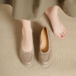 2026 spring/summer new fashionable versatile soft-soled thick-soled British-style mom loafers, women's work loafers - Image 2