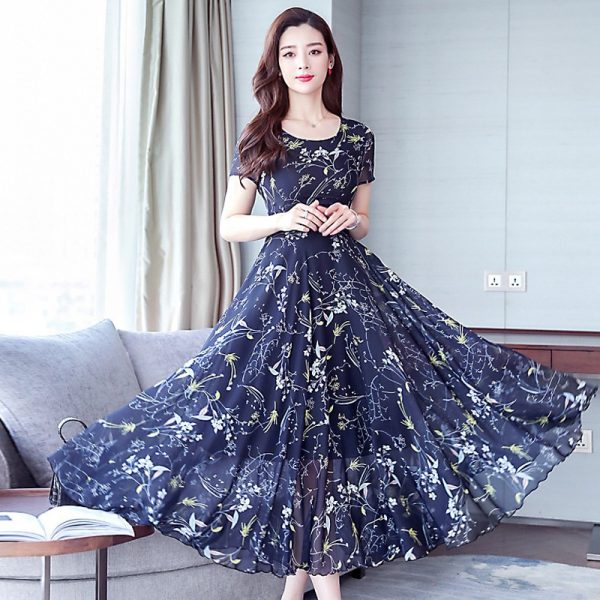 2025 summer new middle-aged ice silk long dress with wide hem, elegant slimming floral long dress for women