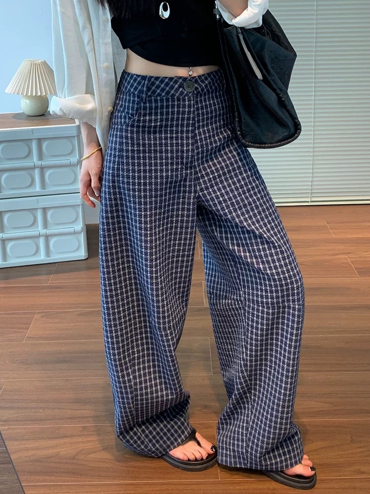 O1CN01r0MBJf222S9wmm7g3_2220245177062-0-cib.jpg Xishi Supply 2026 Spring/Summer Bubble Cotton Plaid Pants with Slight Wrinkle Textured Loose Sickle Pants Casual Pants for Women - Image 1