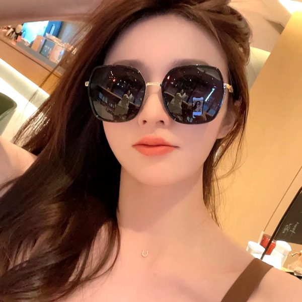 High-definition polarizer, new sunglasses, women's big face, slimming sunglasses, UV protection, high-end sense, can be matched with myopia glasses