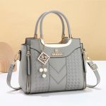 Large capacity handbag for women, 2025 new autumn/winter embroidered thread ladies' bag, simple texture single-shoulder large bag, mom bag - Image 3