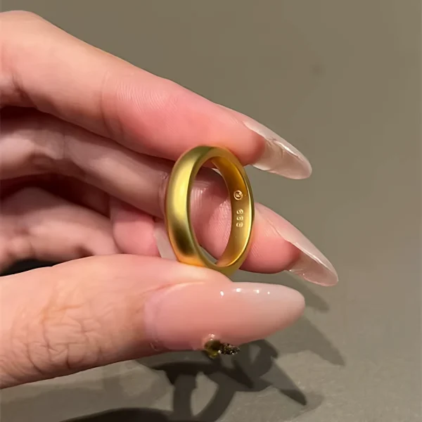 Ancient loach back ring, gold simulation gold ring, female high-end ring, plain circle niche high-end ring
