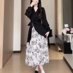Autumn clothes: new Chinese style, ink and flower stitching, long-sleeved dress, slim design, waist long skirt - Image 3