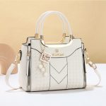 Large capacity handbag for women, 2025 new autumn/winter embroidered thread ladies' bag, simple texture single-shoulder large bag, mom bag - Image 4